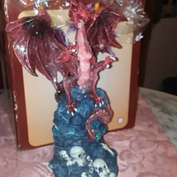 RED DRAGON STATUE - Picture 2 of 8